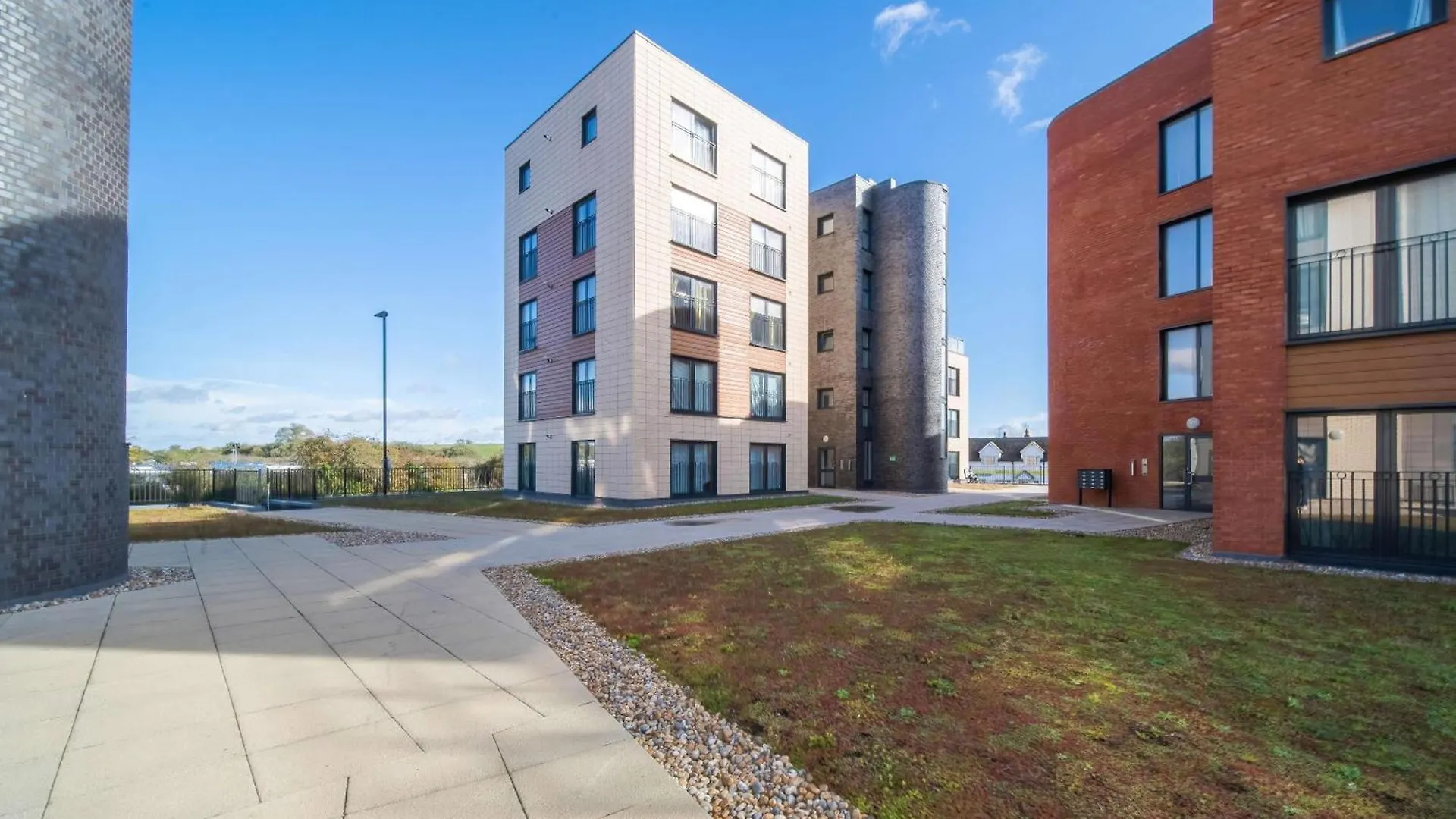 One And Two Bed Apartments Slough Near Heathrow Colnbrook
