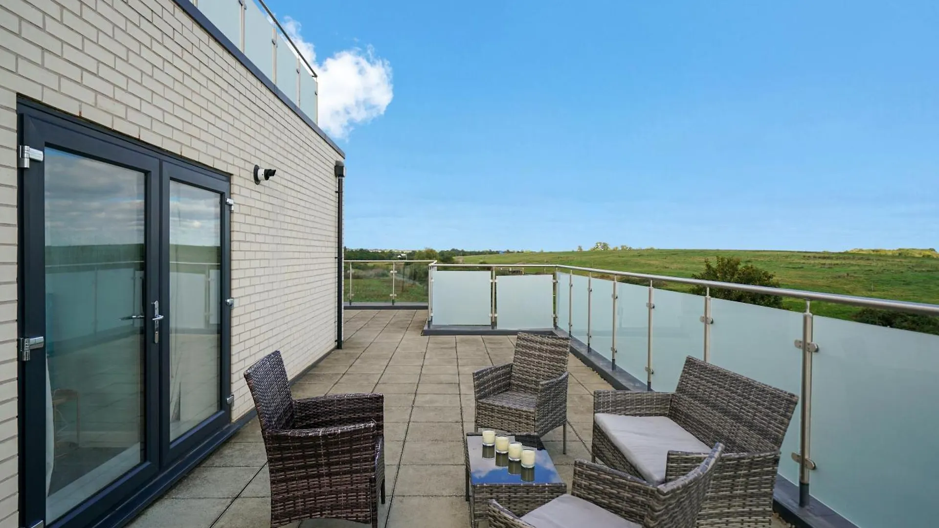 One And Two Bed Apartments Slough Near Heathrow Colnbrook Birleşik Krallık